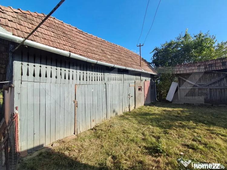 Casă cu 3 camere cu Teren 992 Mp în Porumbeni