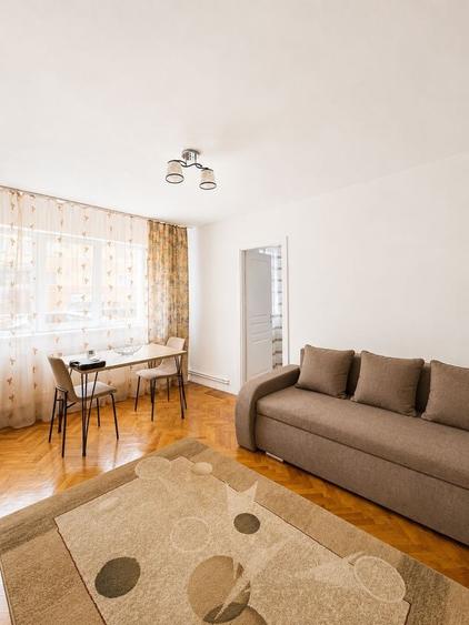 Apartament cu 2 camere decomandat în Cetate
