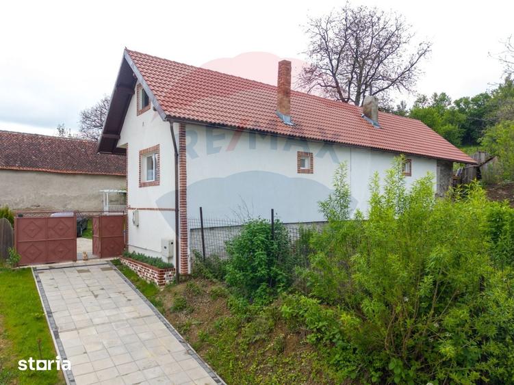Casă cu 3 camere cu Teren 1029 Mp în Tărlungeni