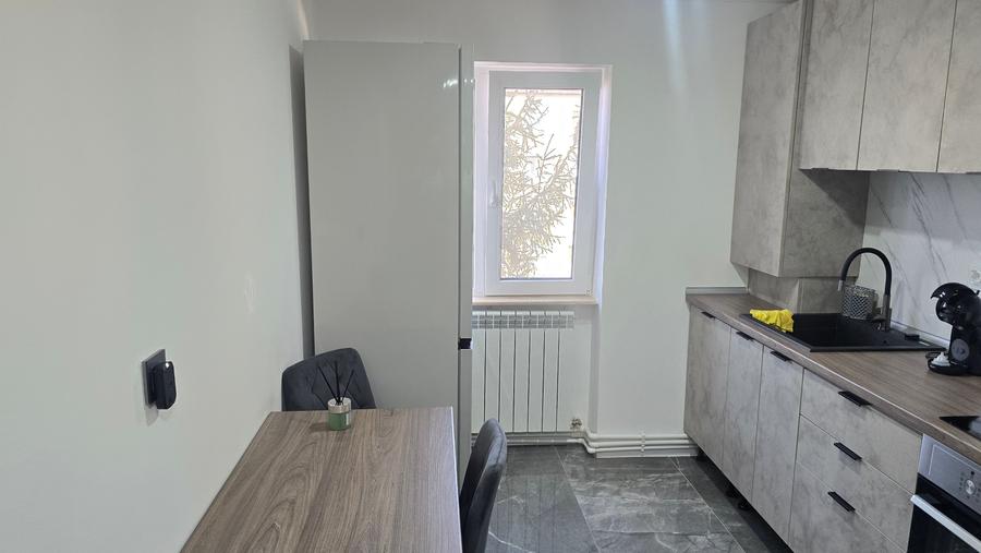	 Inchiriez apartament 2 cam. Deva, Zamfirescu, et. 3, PRIMA INCHIRIERE - 2