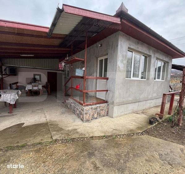 Casă cu 3 camere în Cutiș