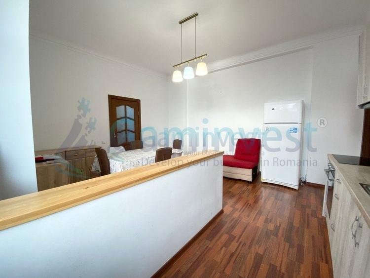 Apartament cu 3 camere decomandat, mobilat în Central