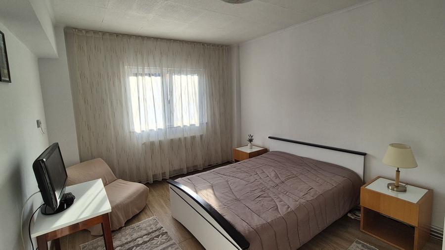 Apartament cu 2 camere decomandat în Vest