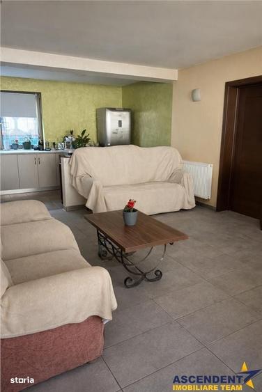 Casă cu 4 camere în Central
