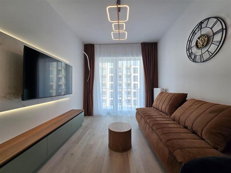 Apartament cu 2 camere decomandat în Podu Roș