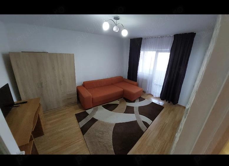 Garsonieră decomandată în Central