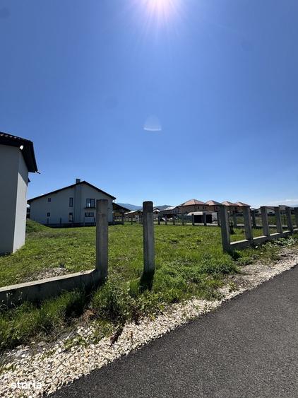 Casă cu 4 camere cu Teren 376 Mp în Stupini