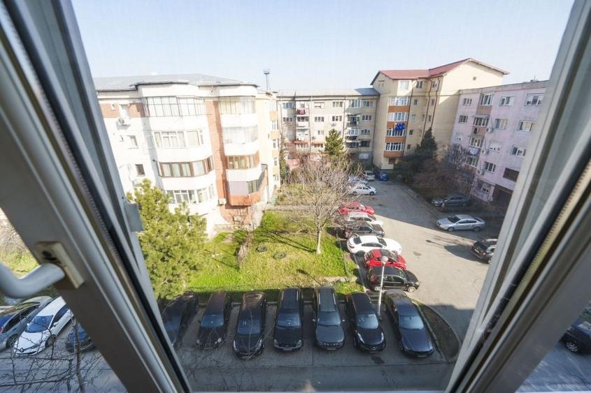 Apartament cu 2 camere decomandat, mobilat în Rovine