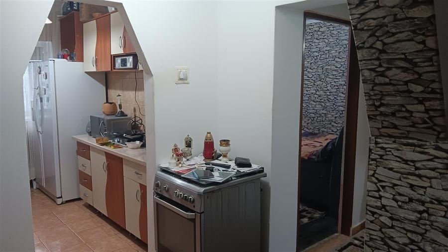 Apartament cu 2 camere decomandat în Tomești