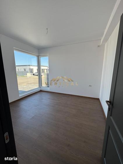 Casă cu 4 camere cu Teren 440 Mp în Vidra