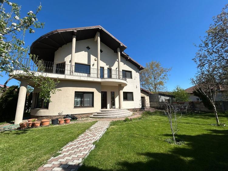 Casă individuală cu 5 camere cu Canalizare în Corbeanca