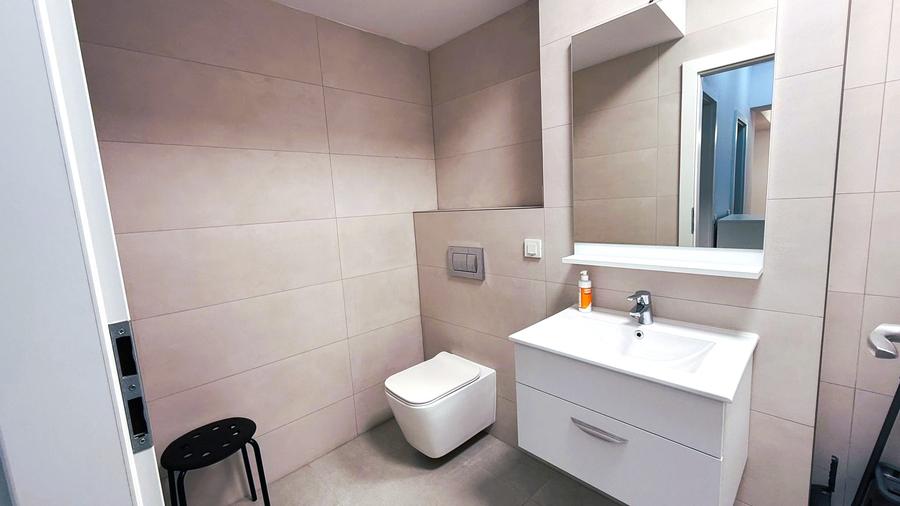 Apartament de doua camere oferit spre inchiriere -pret usor negociabil - 15