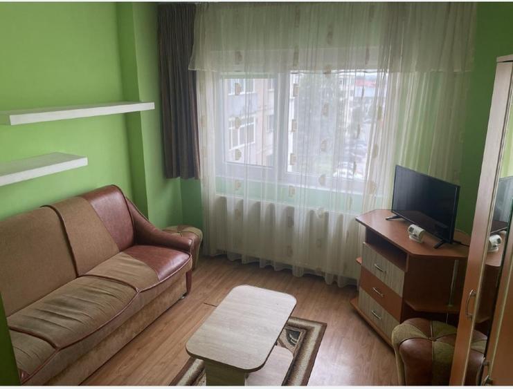 Apartament cu 2 camere decomandat, mobilat în Central