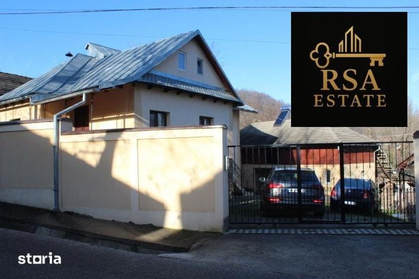 Casă cu 4 camere cu Teren 2804 Mp în Pietrari