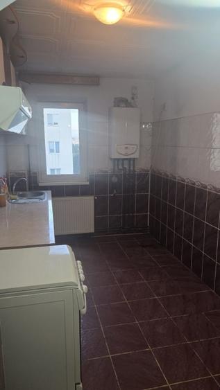 Apartament cu 2 camere semidecomandat, mobilat în Exterior Est