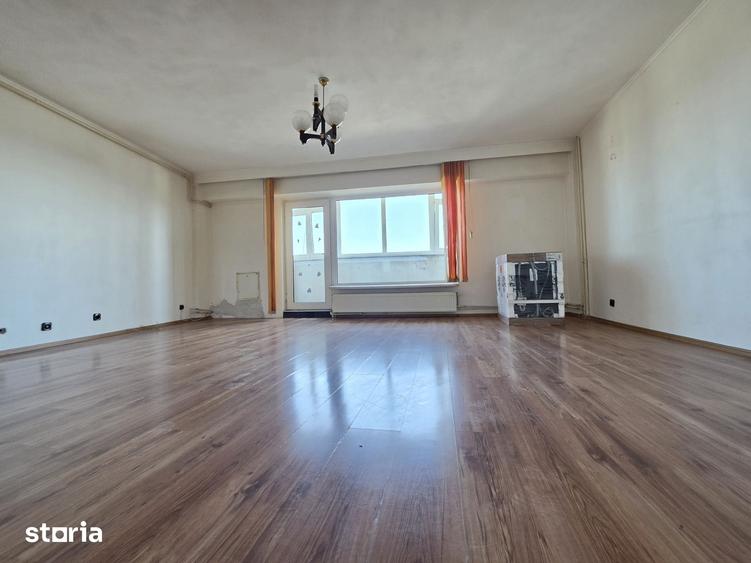 Apartament cu 4 camere în Militari