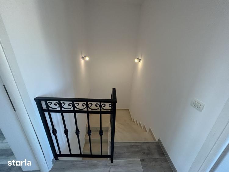 Casă cu 4 camere cu Teren 200 Mp în Dumbrăvița