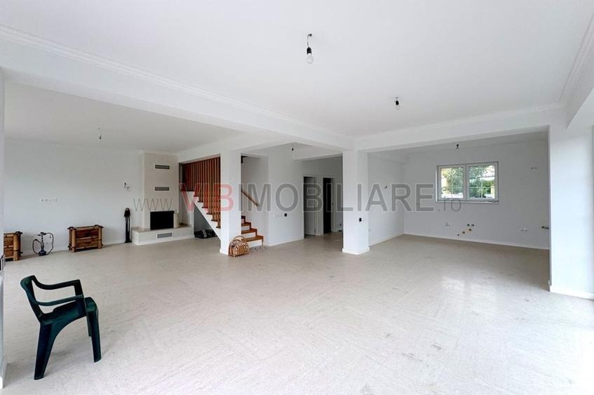 Casă cu 4 camere cu Garaj în Corbeanca