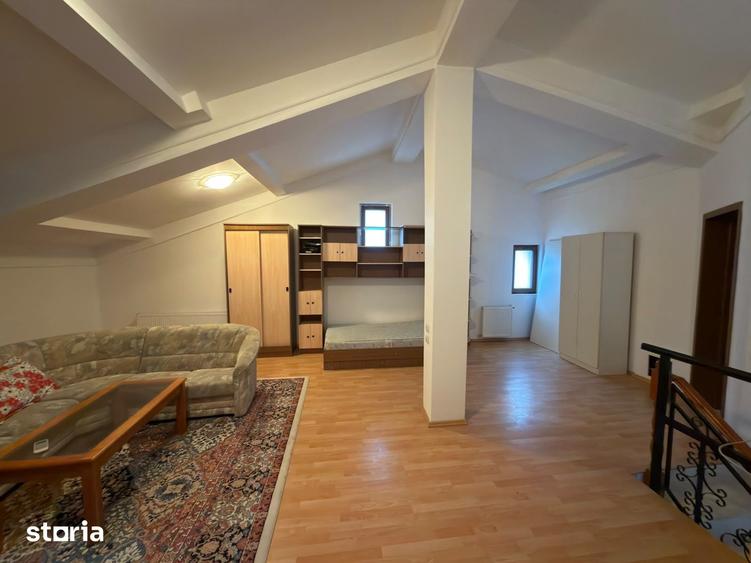 Casă cu 5 camere cu Teren 280 Mp în 1 Mai