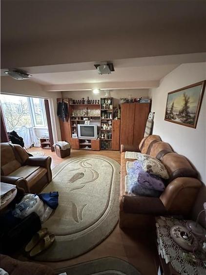 Apartament cu 2 camere decomandat în Lipovei
