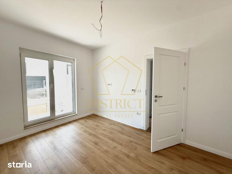 Casă cu 4 camere cu Teren 374 Mp în Sânandrei