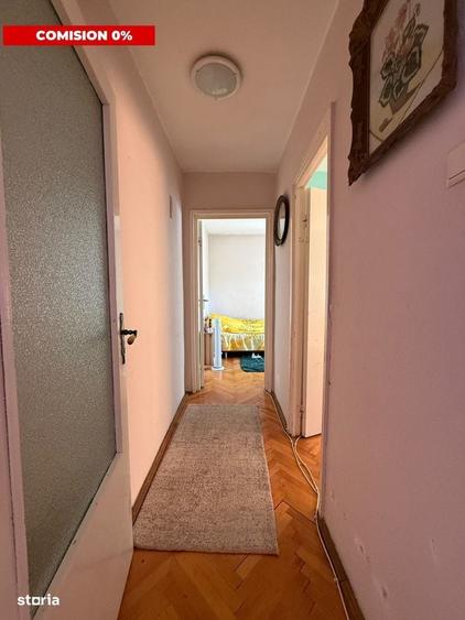 Apartament cu 3 camere semidecomandat în Cetății