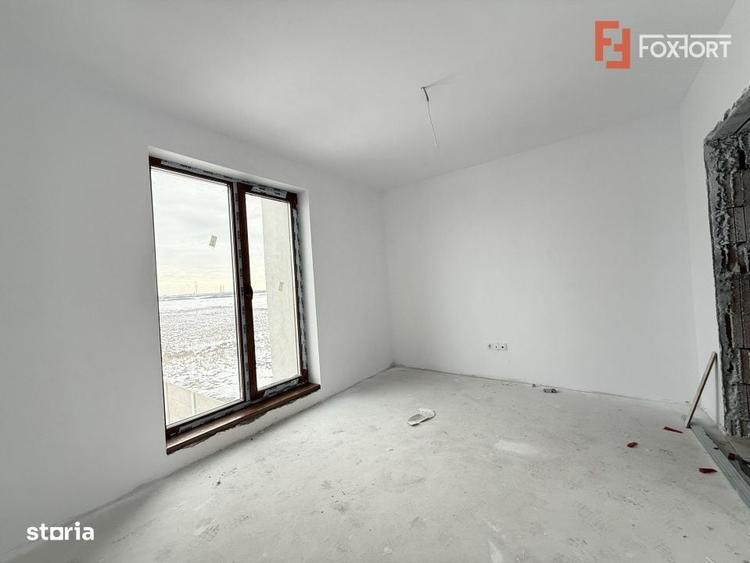 Casă cu 4 camere în Exterior Nord