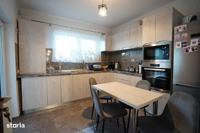 Apartament cu 2 camere decomandat în Giroc