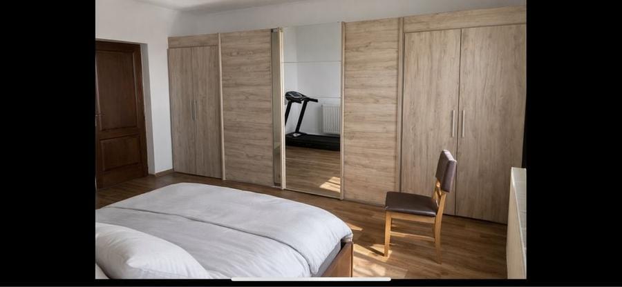 Casă cu 3 camere cu Teren 300 Mp în Central