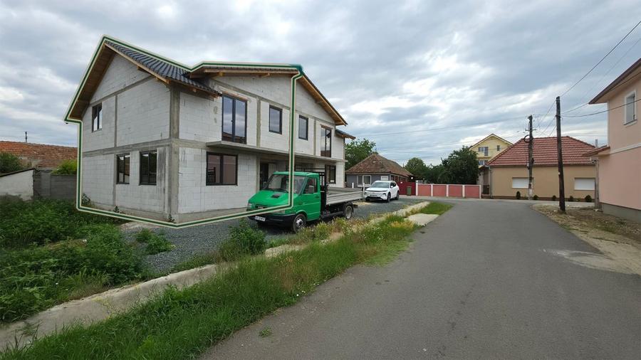 Duplex cu 3 camere cu Canalizare în Vladimirescu