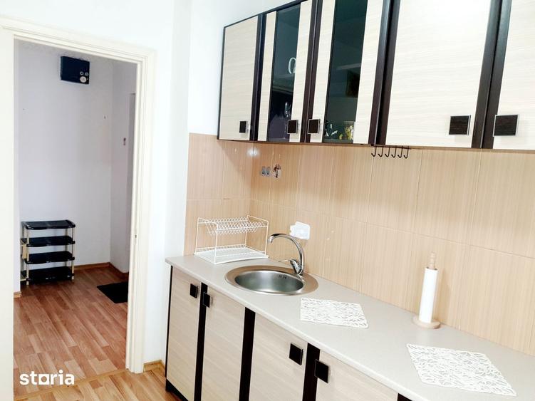Apartament cu 2 camere în Micro 17