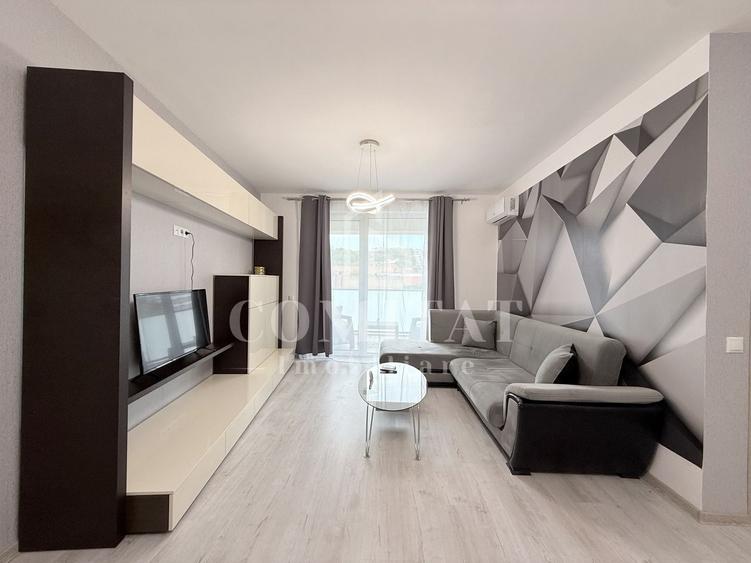 Apartament cu 2 camere | parcare inclusă | str Decebal - 1