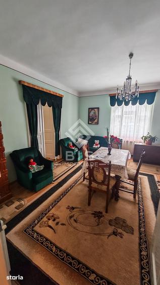 Casă cu 4 camere cu Teren 530 Mp în Central