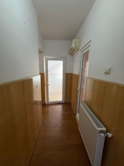 Apartament cu 4 camere decomandat, mobilat în Micro 20