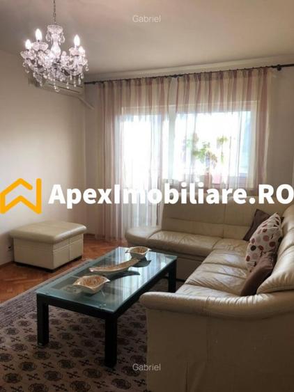 Apartament cu 4 camere semidecomandat în Moșilor
