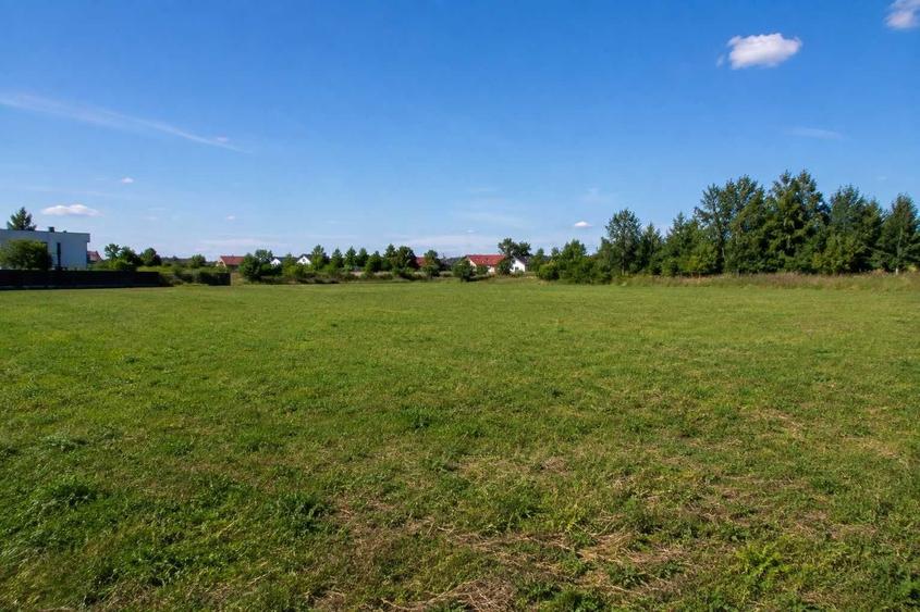 Teren de 700 mp, în Ghermănești