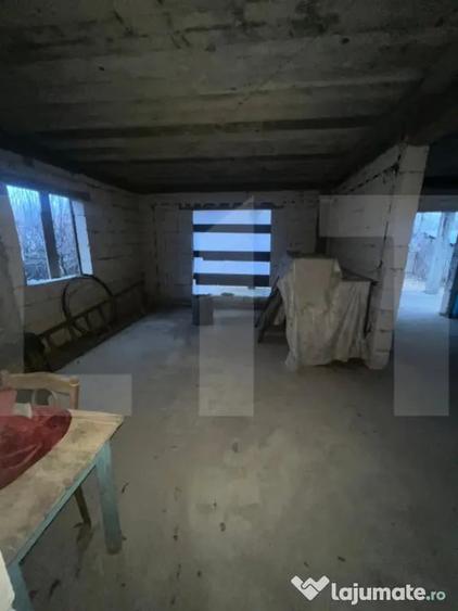 Casă cu 4 camere cu Teren 500 Mp în Central