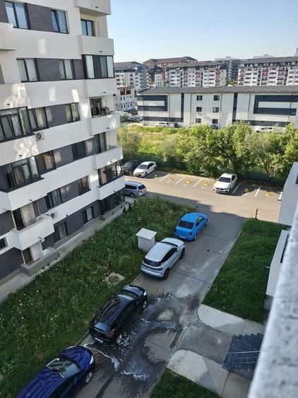 Apartament cu 3 camere decomandat în Chiajna