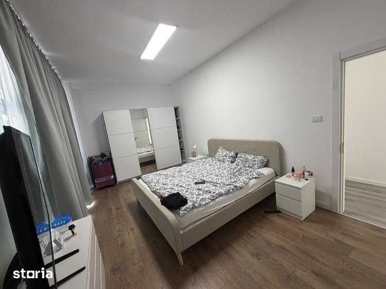Casă cu 6 camere cu Teren 200 Mp în Tunari