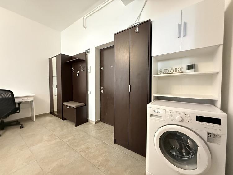 Apartament cu 2 camere semidecomandat, mobilat în Apărătorii Patriei