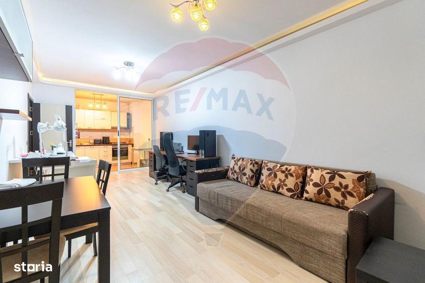 Apartament cu 3 camere decomandat în IAR