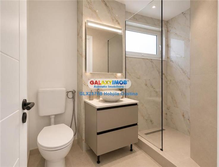 Apartament cu 3 camere semidecomandat în Tei