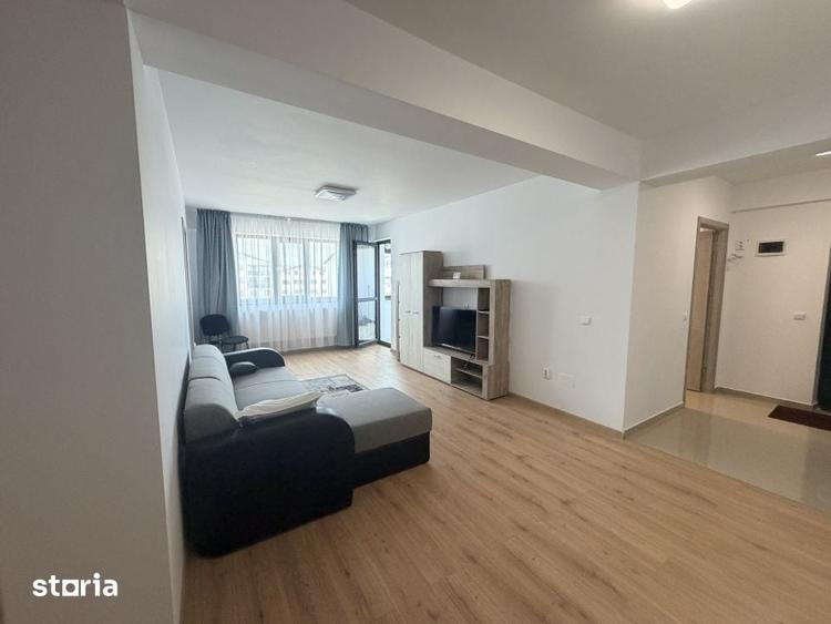 Apartament cu 3 camere semidecomandat în Pielești
