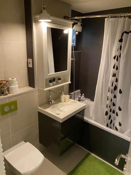 Apartament cu 2 camere decomandat în Torontalului