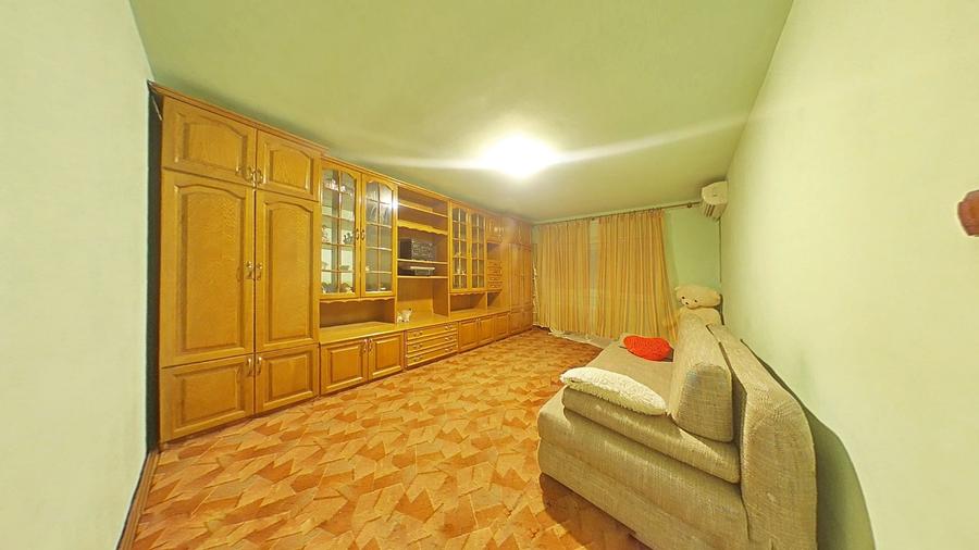 Apartament cu 2 camere semidecomandat, mobilat în Girocului