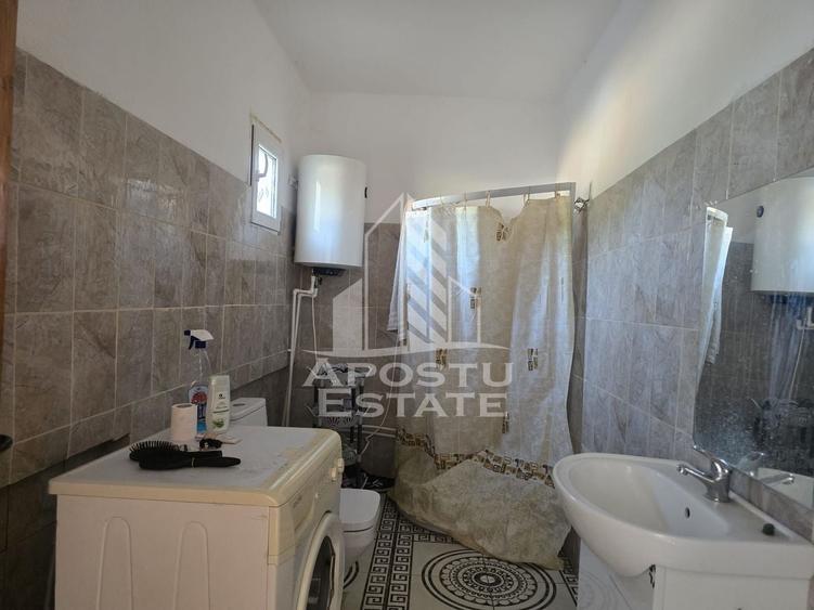 Casă individuală cu 4 camere cu Canalizare în Central