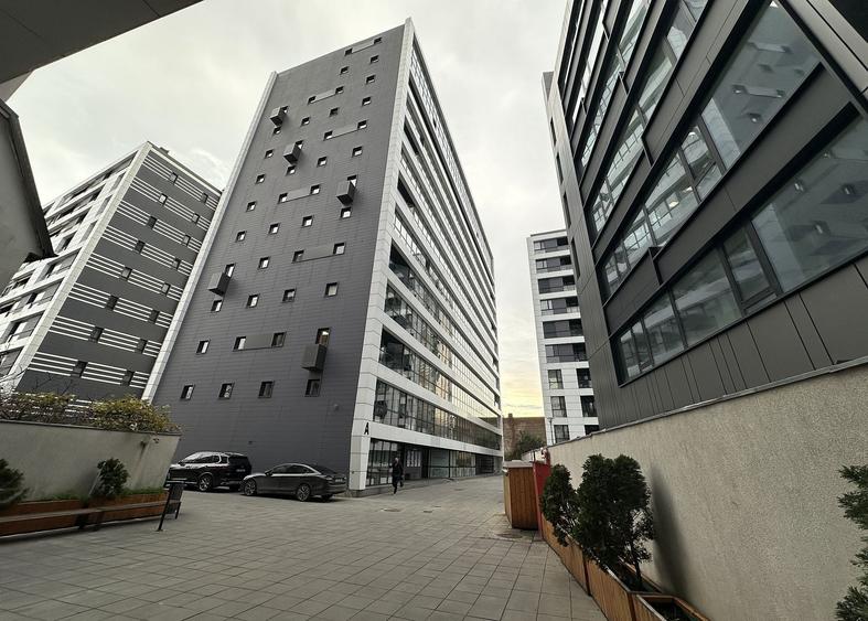 Birou, de 9,250 mp, în Calea Călărașilor