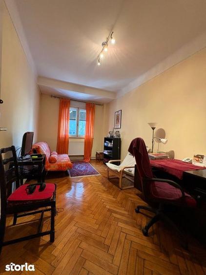 Apartament cu 5 camere, mobilat în Moșilor