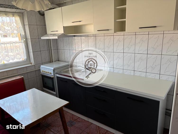 Apartament cu 3 camere în Răcădău