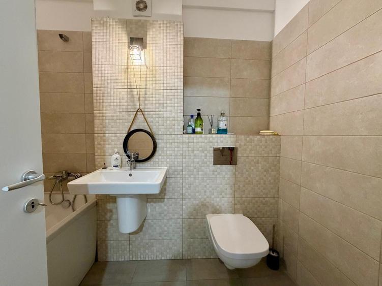 Apartament cu 2 camere decomandat în Băneasa